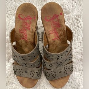 Jellypop heels memory foam size 7.  Only worn once.